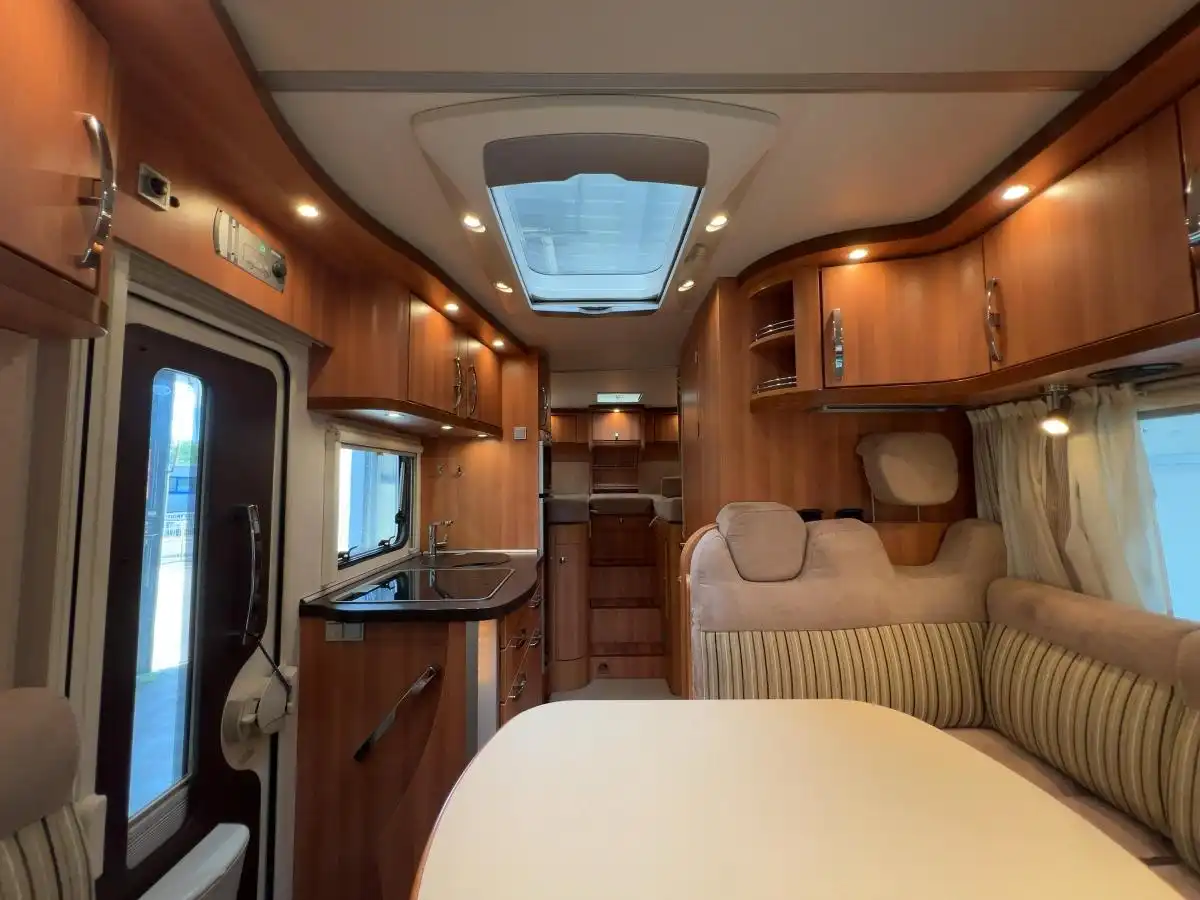 HYMER-ERIBA T 674 CL Exclusive-Line - Ansicht 10